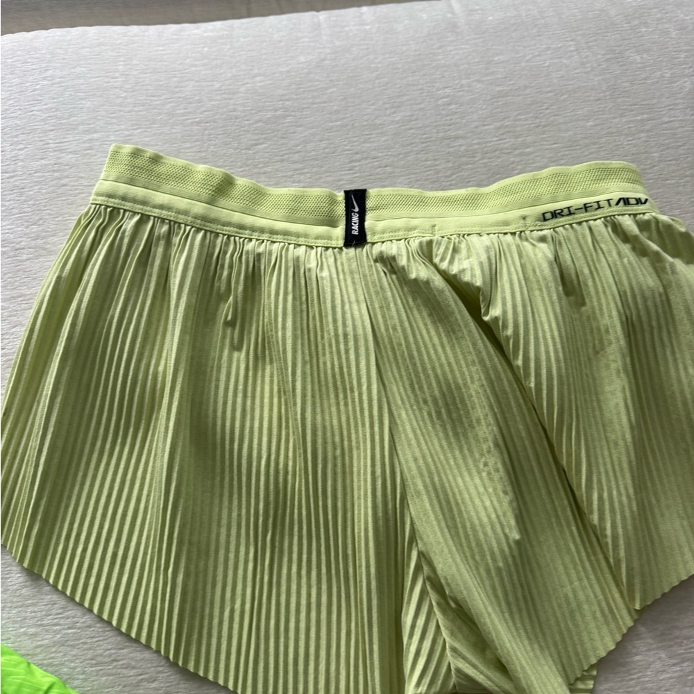 Nike Aeroswift Running Shorts - Picture 2 of 3
